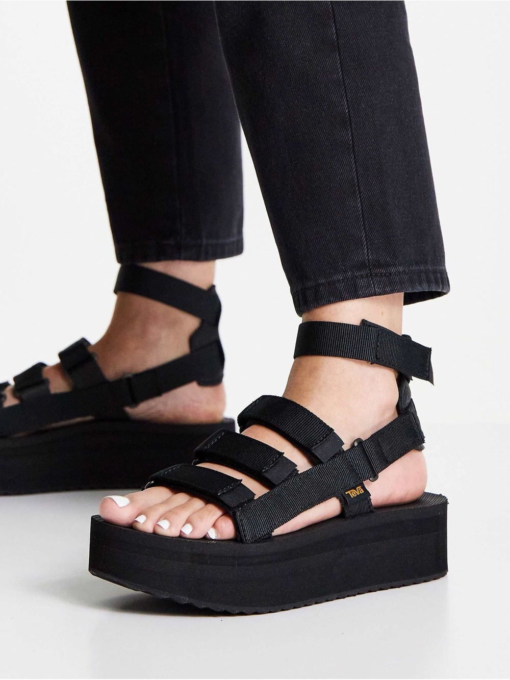 Teva Mevia platform strappy sandals black 8